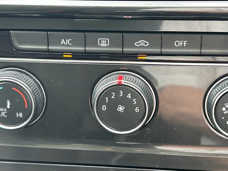 Volkswagen Golf TDI SE Nav - U1648