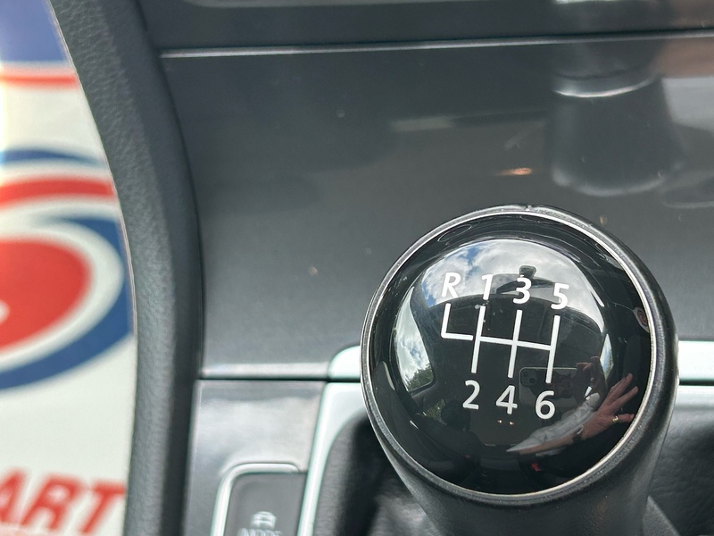 Volkswagen Golf TDI SE Nav - U1648