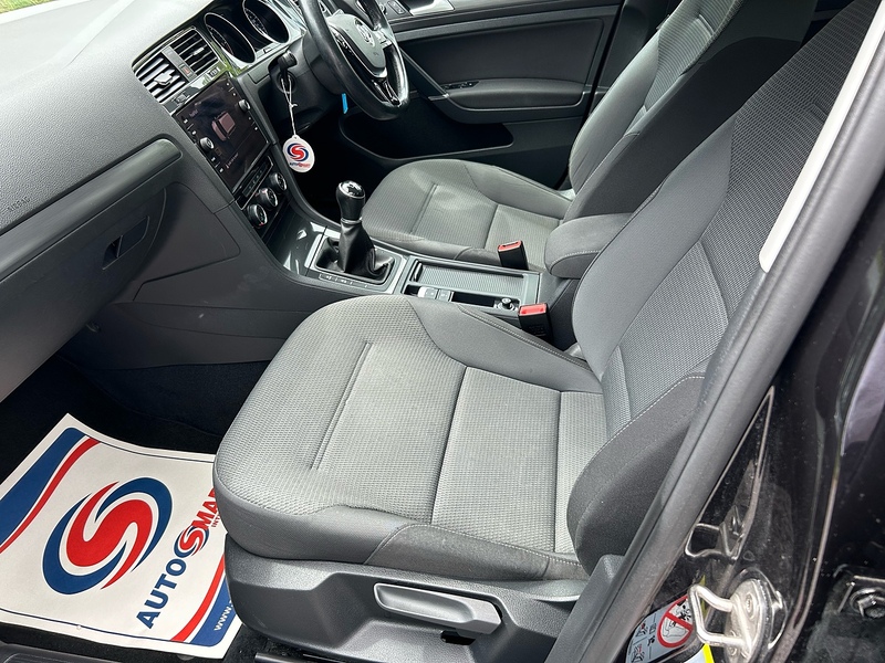 Volkswagen Golf TDI SE Nav - U1648