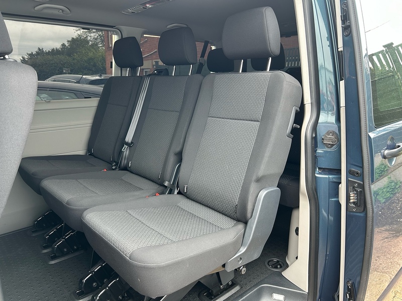 Volkswagen Transporter Shuttle TDI S - U1653