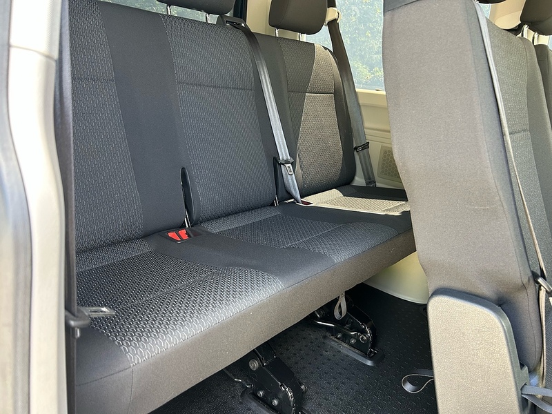 Volkswagen Transporter Shuttle TDI S - U1653
