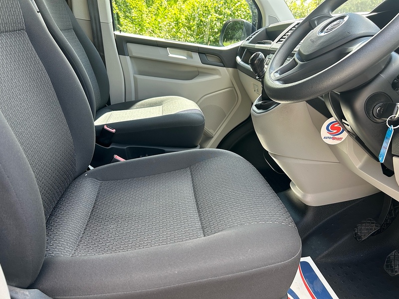Volkswagen Transporter Shuttle TDI S - U1653