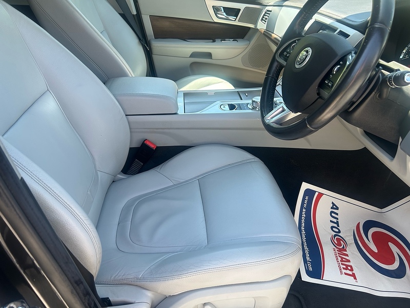 Jaguar XF d Luxury - U1663