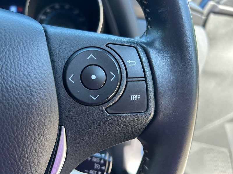 Toyota Auris VVT-h Excel - U1670