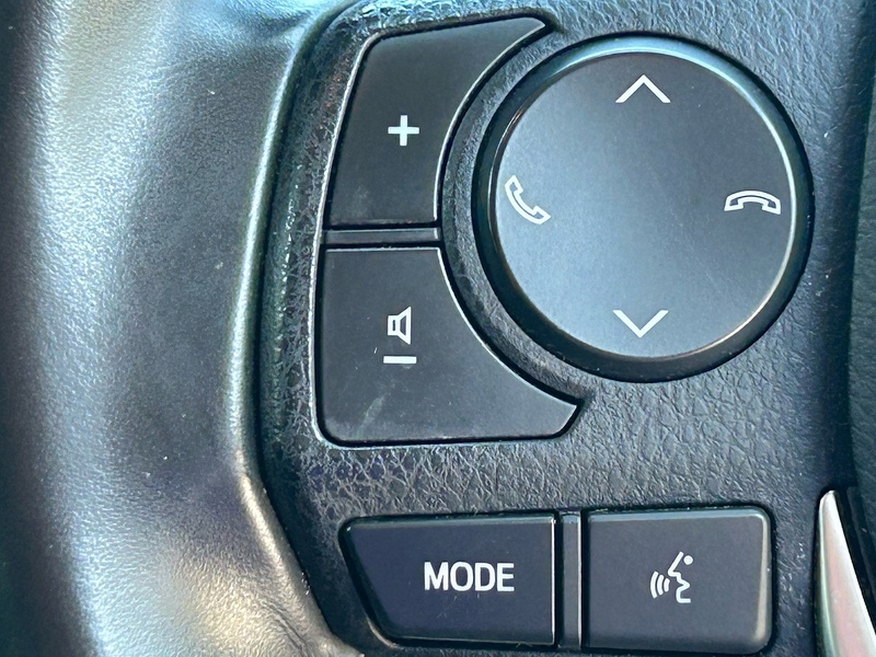 Toyota Auris VVT-h Excel - U1670