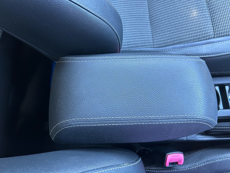 Toyota Auris VVT-h Excel - U1670