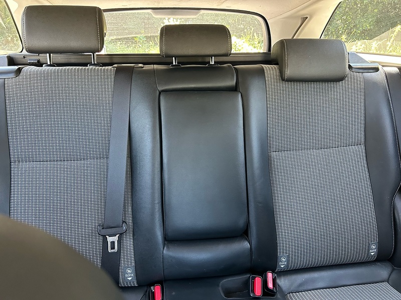 Toyota Auris VVT-h Excel - U1670