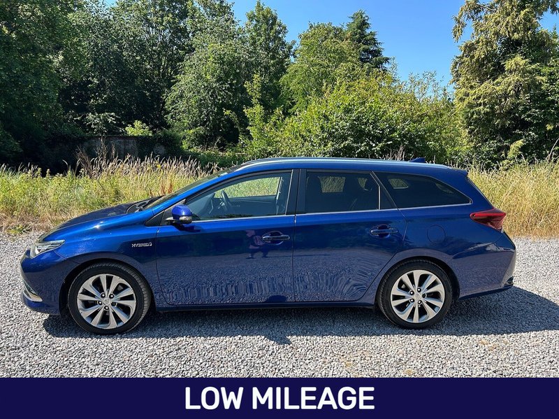 Toyota Auris VVT-h Excel - U1670