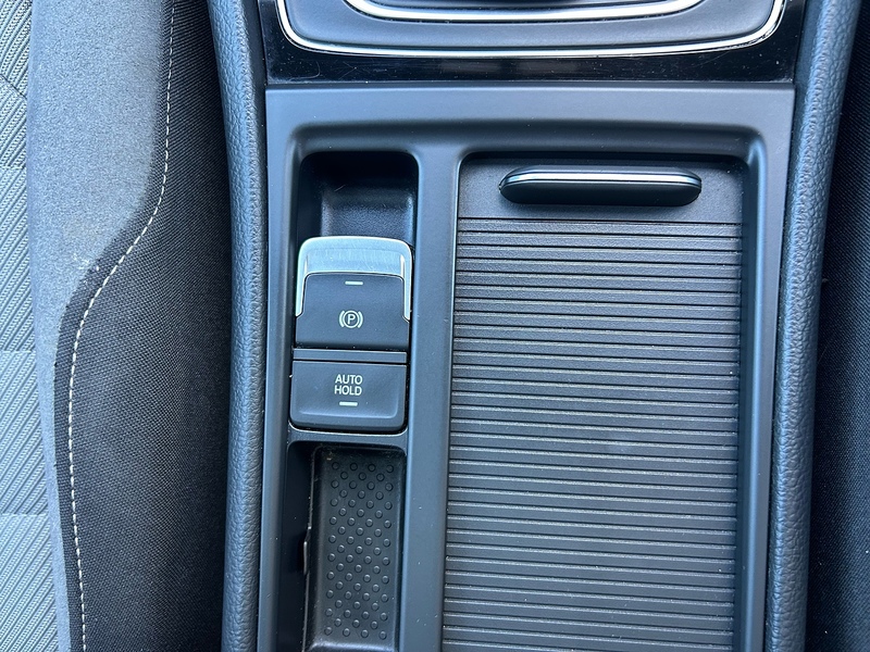 Volkswagen Golf TDI BlueMotion Tech R-Line Edition - U1703