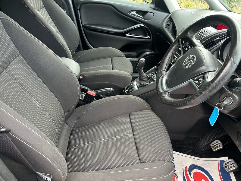 Vauxhall Zafira Tourer CDTi SRi - U1705