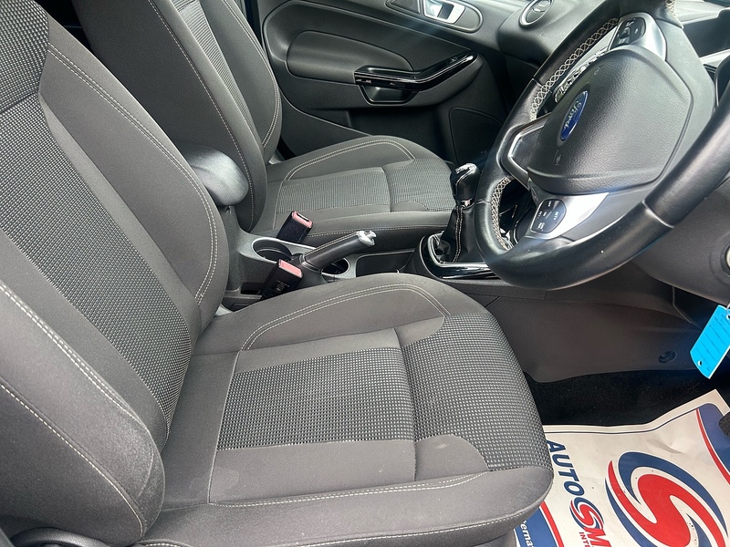 Ford Fiesta T EcoBoost Titanium - U1707