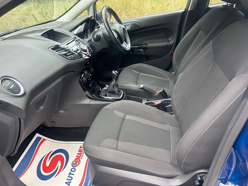 Ford Fiesta T EcoBoost Titanium - U1707