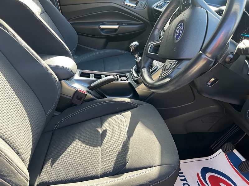 Ford Kuga TDCi EcoBlue Zetec - U1724
