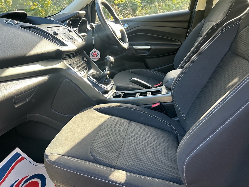 Ford Kuga TDCi EcoBlue Zetec - U1724