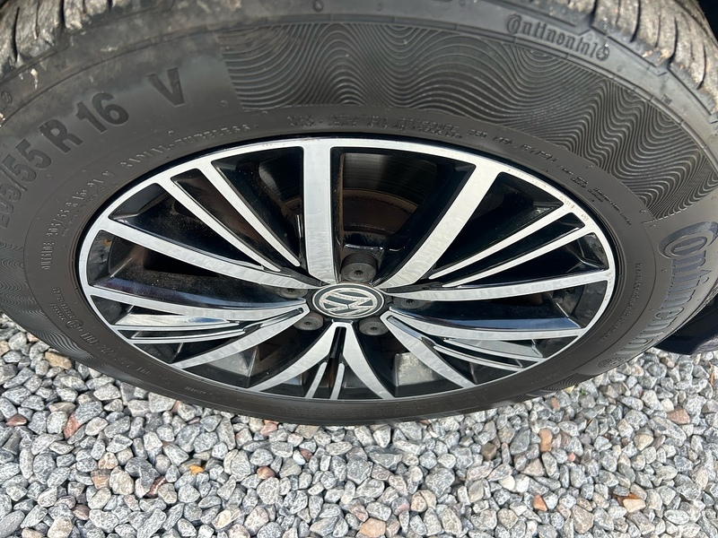 Volkswagen Golf TDI SE - U1726