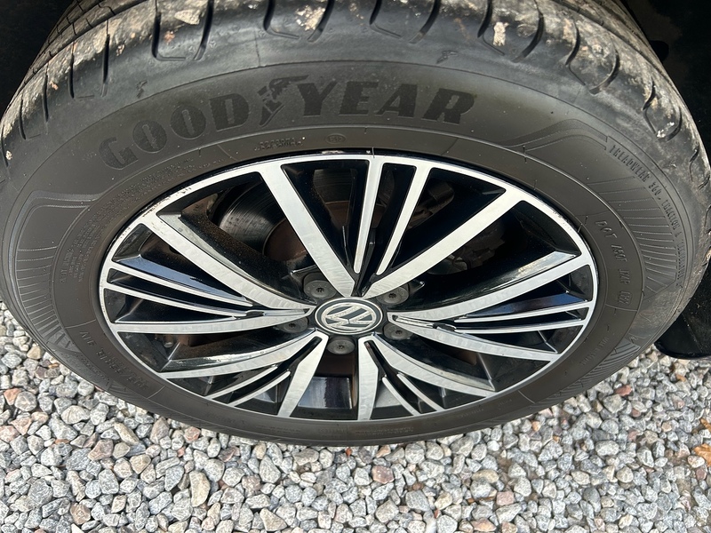 Volkswagen Golf TDI SE - U1726