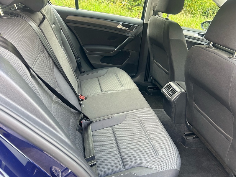 Volkswagen Golf TDI SE - U1726