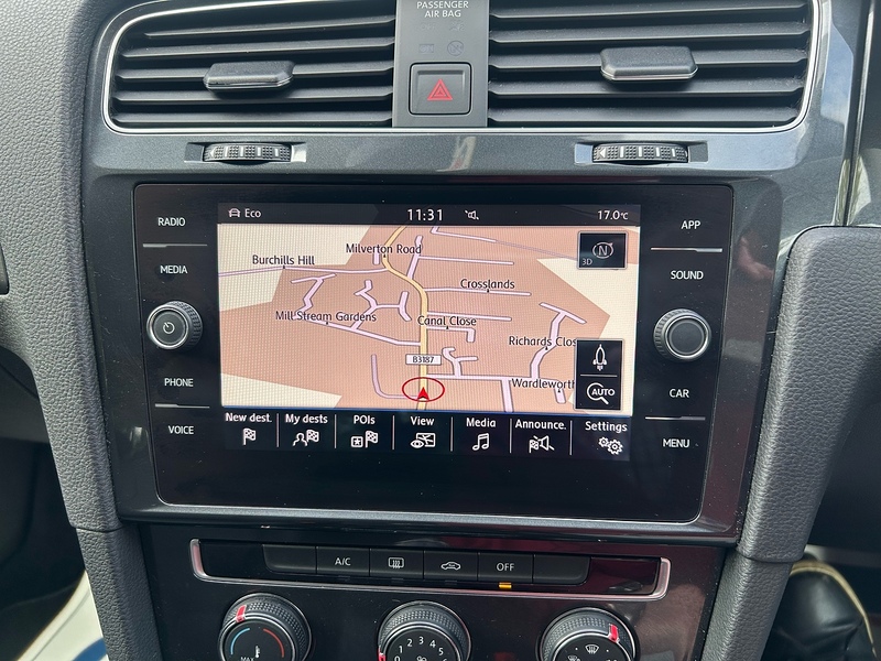 Volkswagen Golf TDI SE - U1726
