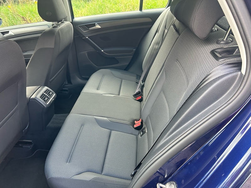 Volkswagen Golf TDI SE - U1726