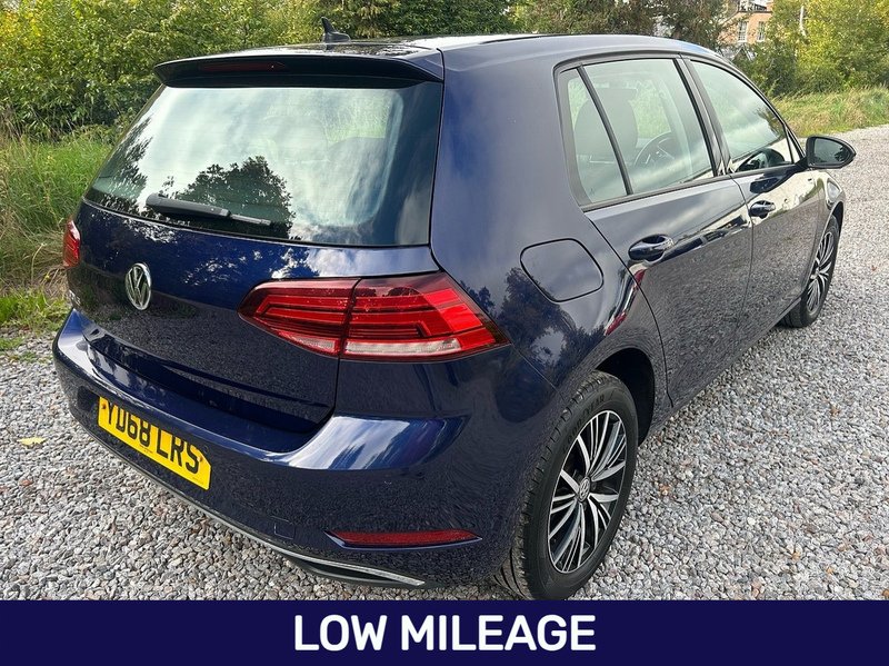 Volkswagen Golf TDI SE - U1726