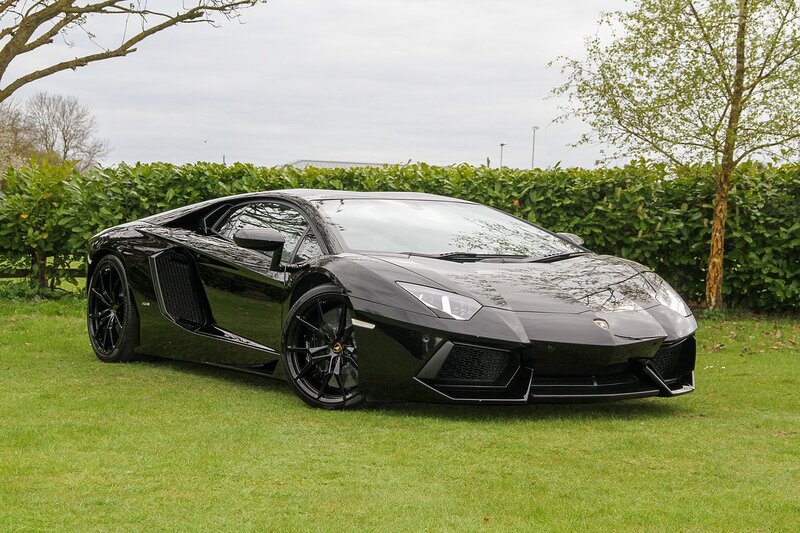 Aventador LP 700-4 Coupe