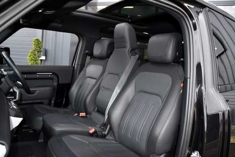 Defender 90 X-Dynamic HSE (D250) - 6 Seat
