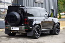 2021 Land Rover Defender 90 X-Dynamic HSE (D250) - 6 Seat 