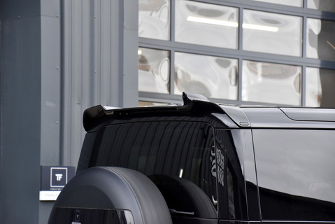 Defender 90 X-Dynamic HSE (D250) - 6 Seat