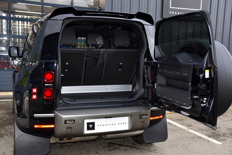 Defender 90 X-Dynamic HSE (D250) - 6 Seat