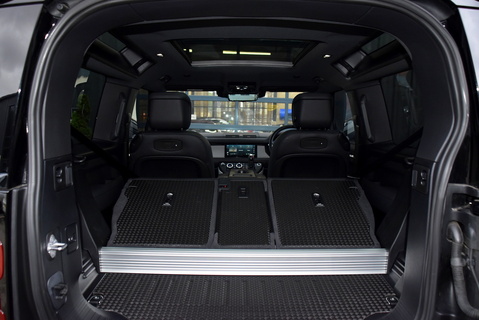 Defender 90 X-Dynamic HSE (D250) - 6 Seat