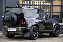 2021 Land Rover Defender 90 X-Dynamic HSE (D250) - 6 Seat 