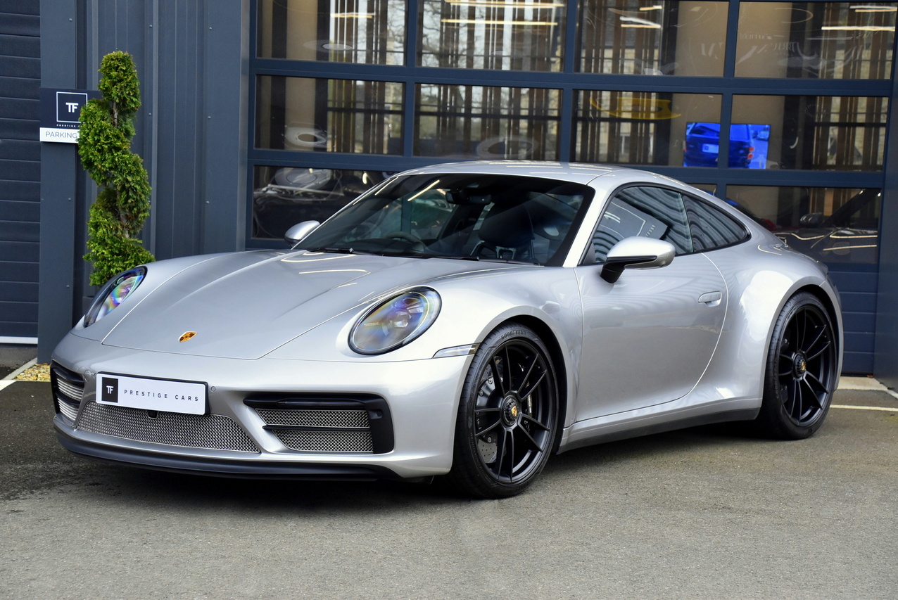 Porsche 992 Carrera GTS Lightweight Coupe