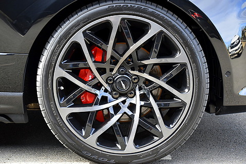 Range Rover SVAutobiography Long Wheelbase With Overfinch Bodystyling