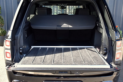 Range Rover SVAutobiography Long Wheelbase With Overfinch Bodystyling