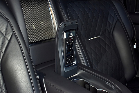 Range Rover SVAutobiography Long Wheelbase With Overfinch Bodystyling