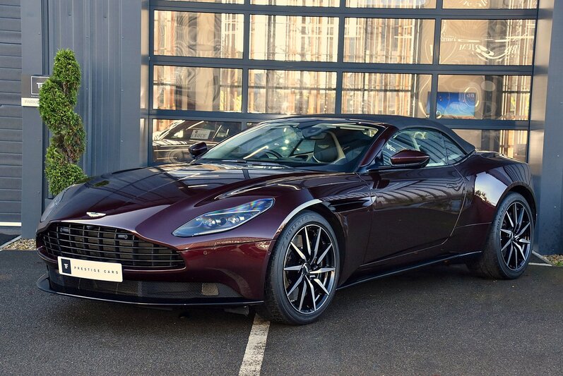 DB11 V8 Volante