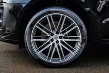 2023 Porsche Macan S 