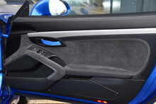 2016 Porsche Cayman GT4 (981) 