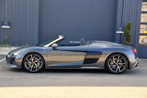 R8 Spyder V10 'Performance Edition' Quattro