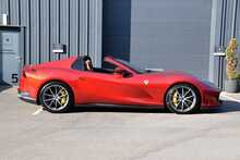 2021 Ferrari 812 GTS 