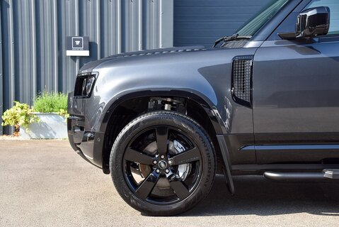 Defender 90 Hard Top X-Dynamic HSE D300 (VAT Q)