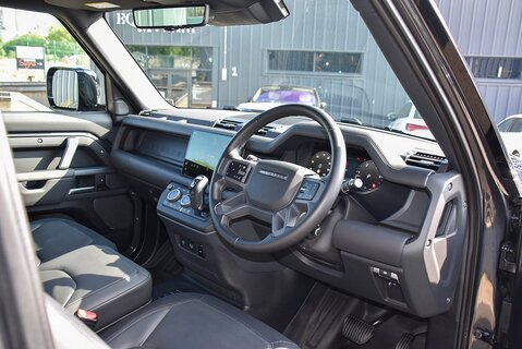 Defender 90 Hard Top X-Dynamic HSE D300 (VAT Q)