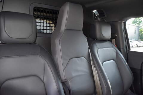 Defender 90 Hard Top X-Dynamic HSE D300 (VAT Q)