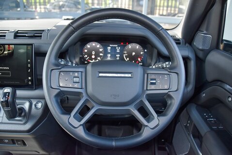 Defender 90 Hard Top X-Dynamic HSE D300 (VAT Q)