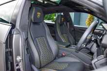 2022 Lamborghini Urus 