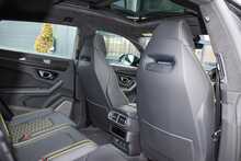 2022 Lamborghini Urus 