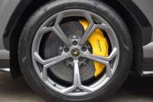 2022 Lamborghini Urus 