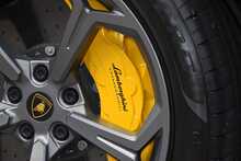 2022 Lamborghini Urus 