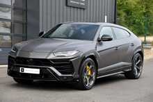 2022 Lamborghini Urus 