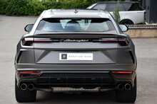 2022 Lamborghini Urus 